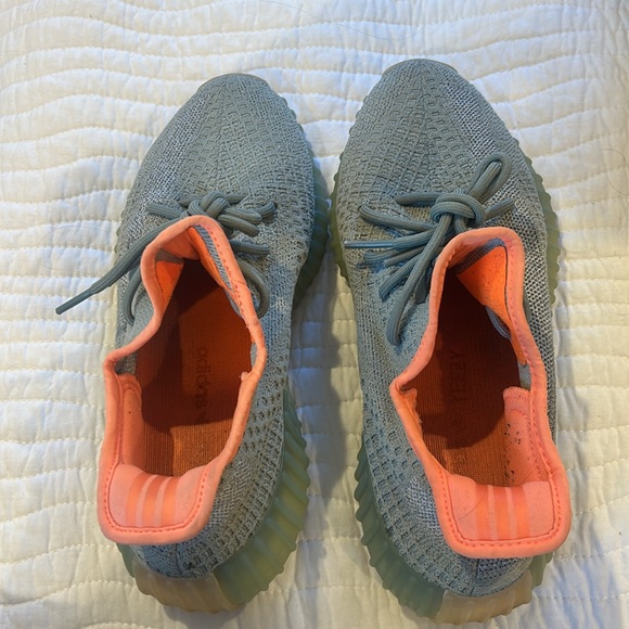 Yeezy 350 V2 dessert sage - Picture 5 of 7